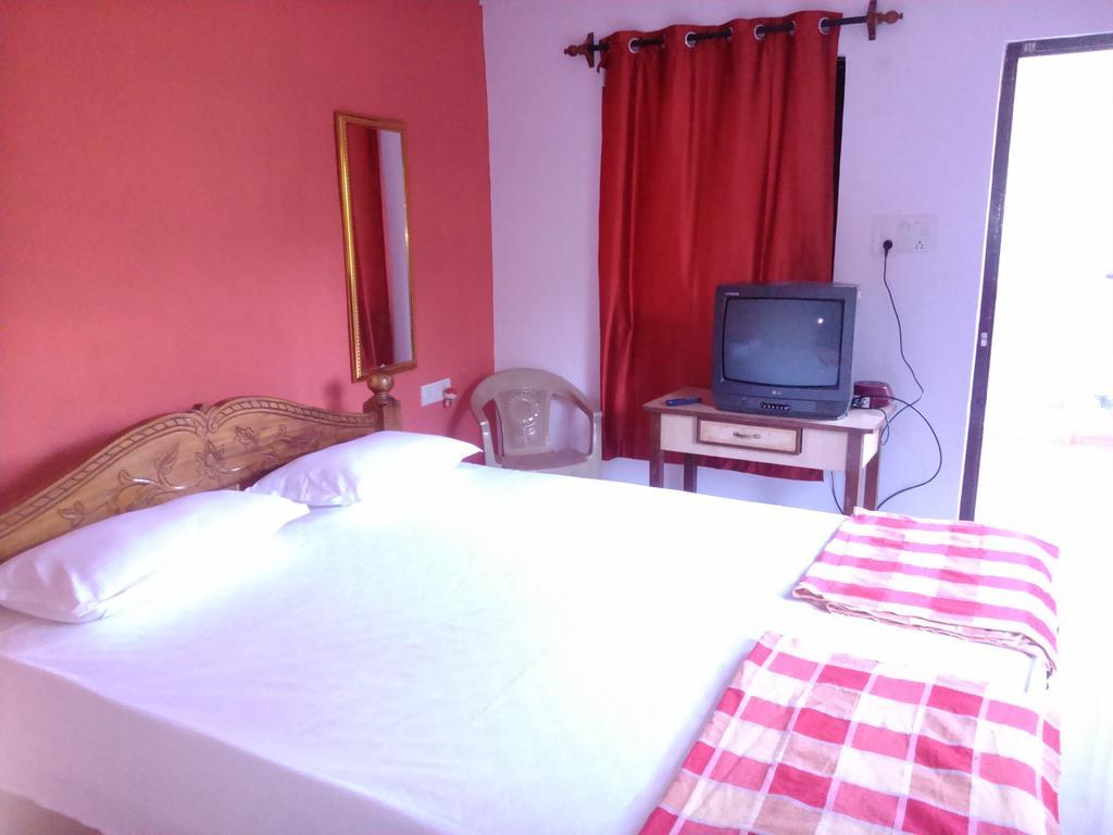 La Blanche Guest House Калангут Номер фото